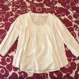 3/$15🌻Crown & Ivy White Peasant Top